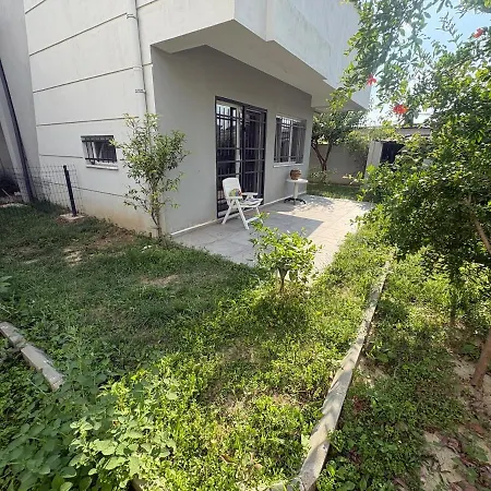 Tueluesah With Own Garden And Fruit Trees, 950m To Beach, 2 Bedrooms ヴィラ クシャダス